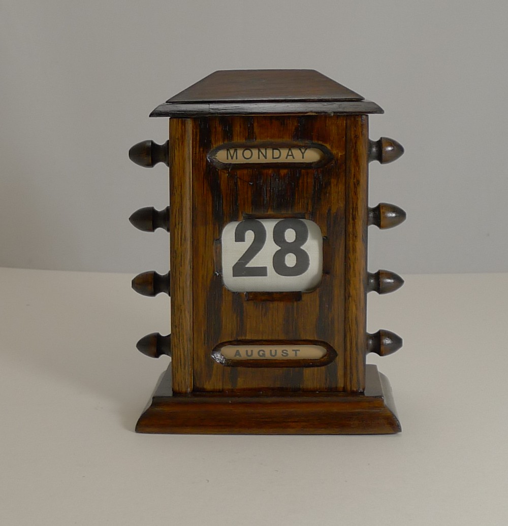 Small Antique English Oak Desk-Top Perpetual Calendar c.1900