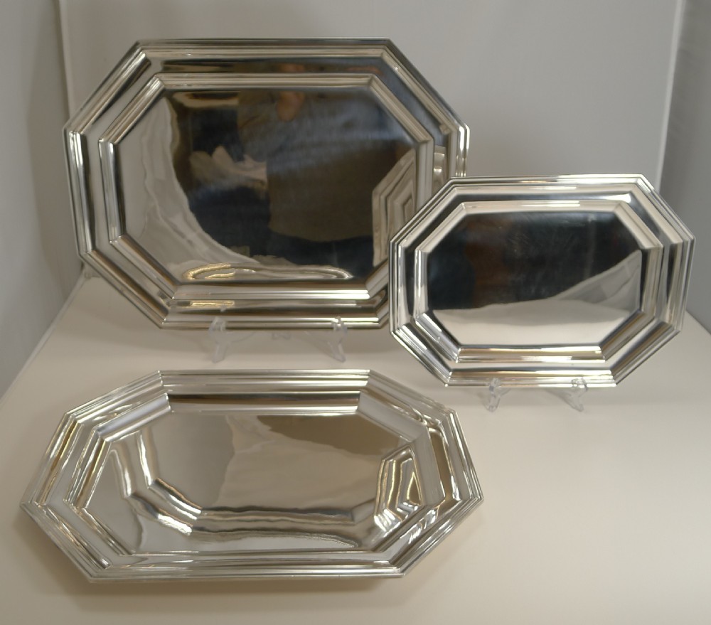 Fine Set Three Antique English Graduated Serving Trays or Platters by Mappin and Webb View III