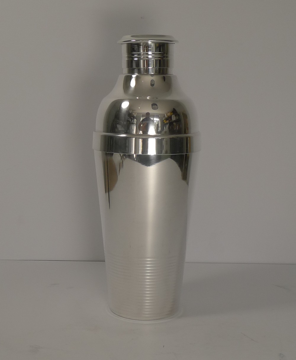 Christofle Gallia Ondulations Cocktail Shaker by Luc Lanel c.1935