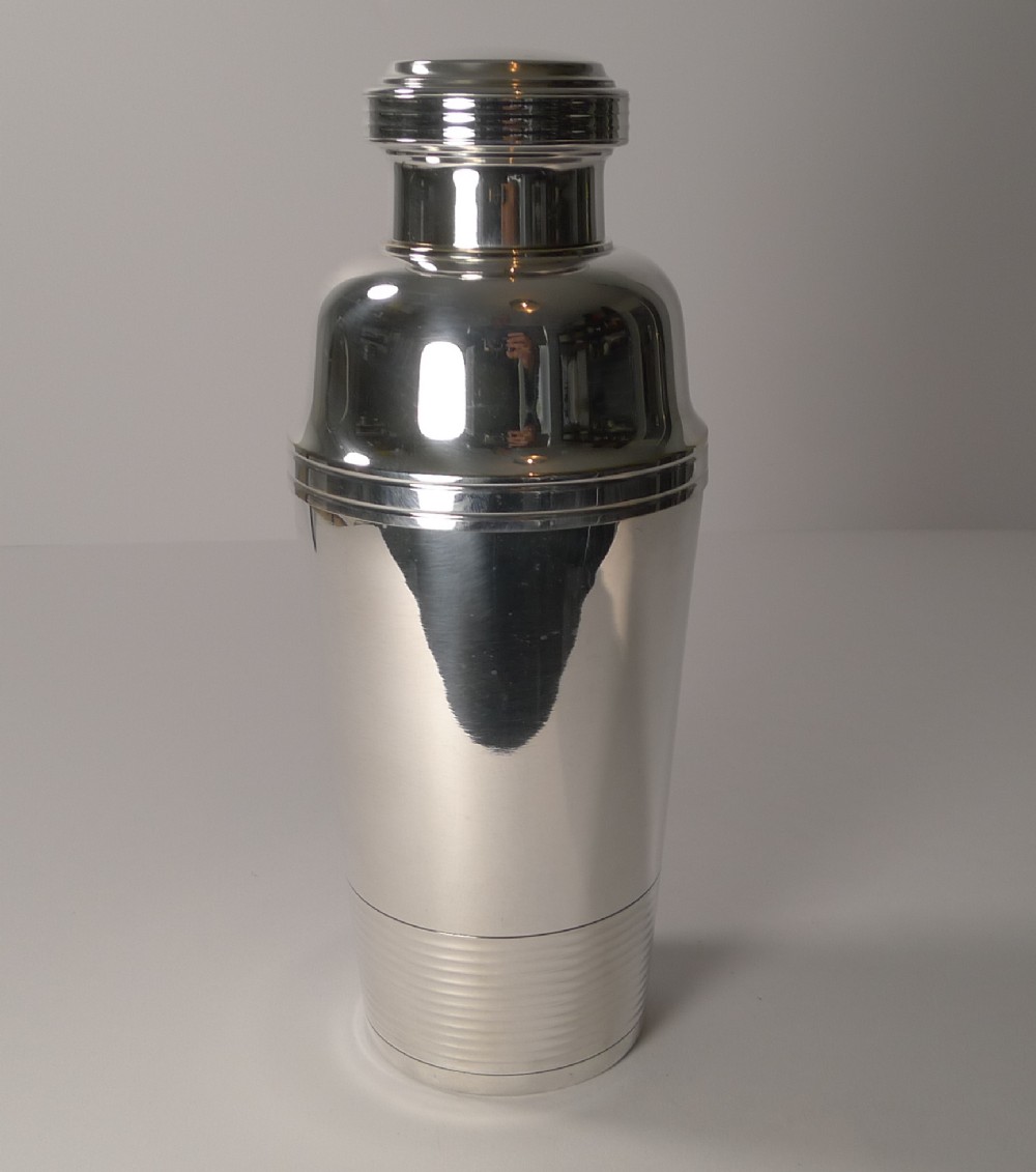Smart French Art Deco Cocktail Shaker c.1930