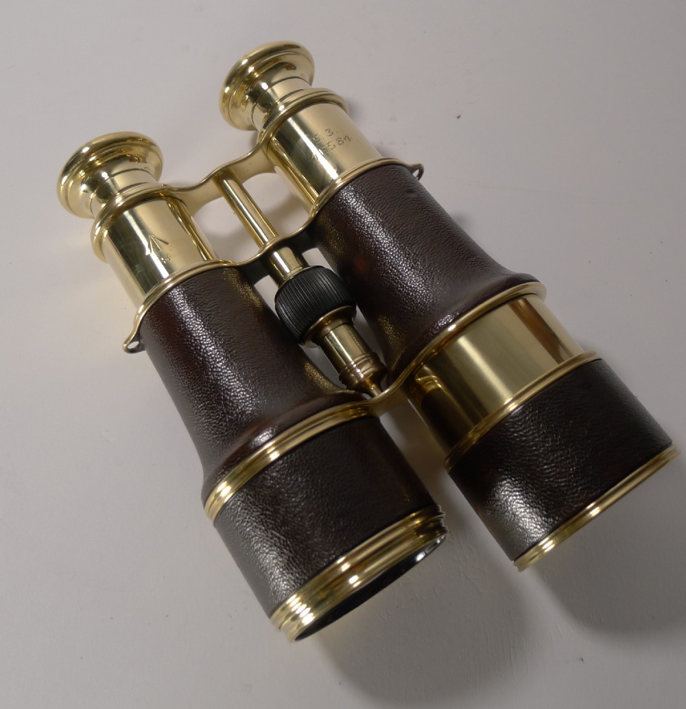WW1 Binoculars and Case - British Officer's Issue  View VIII