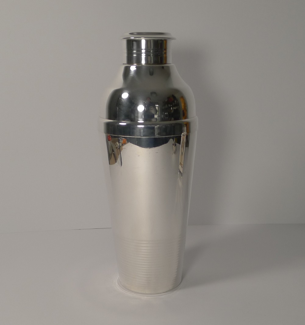 Christofle Gallia Ondulations Cocktail Shaker by Luc Lanel c.1935