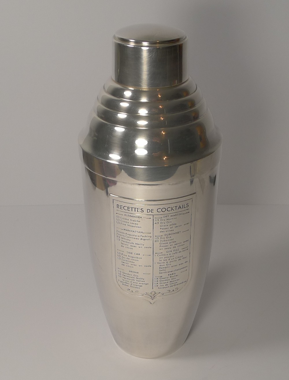 French Art Deco Recipe Cocktail Shaker by  BARRA Maître Orfèvre à PARIS