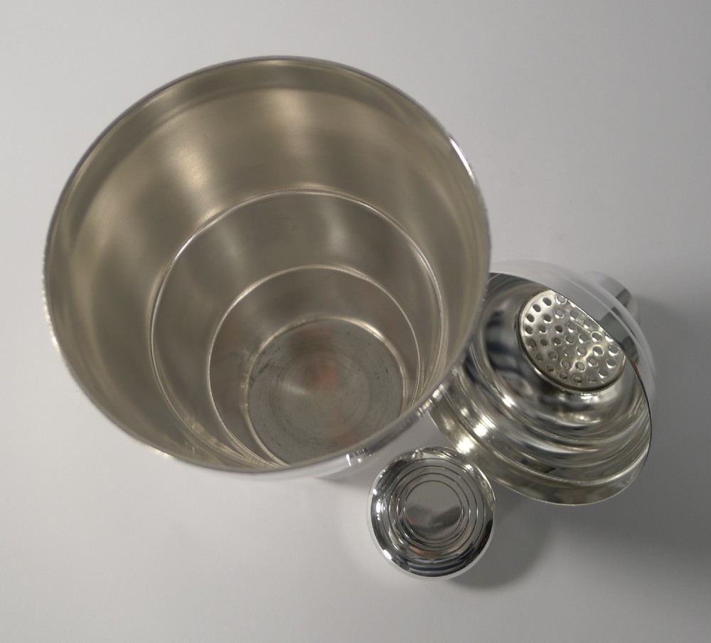 Smart Vintage French Art Deco Cocktail Shaker by Apollo, Paris View VII