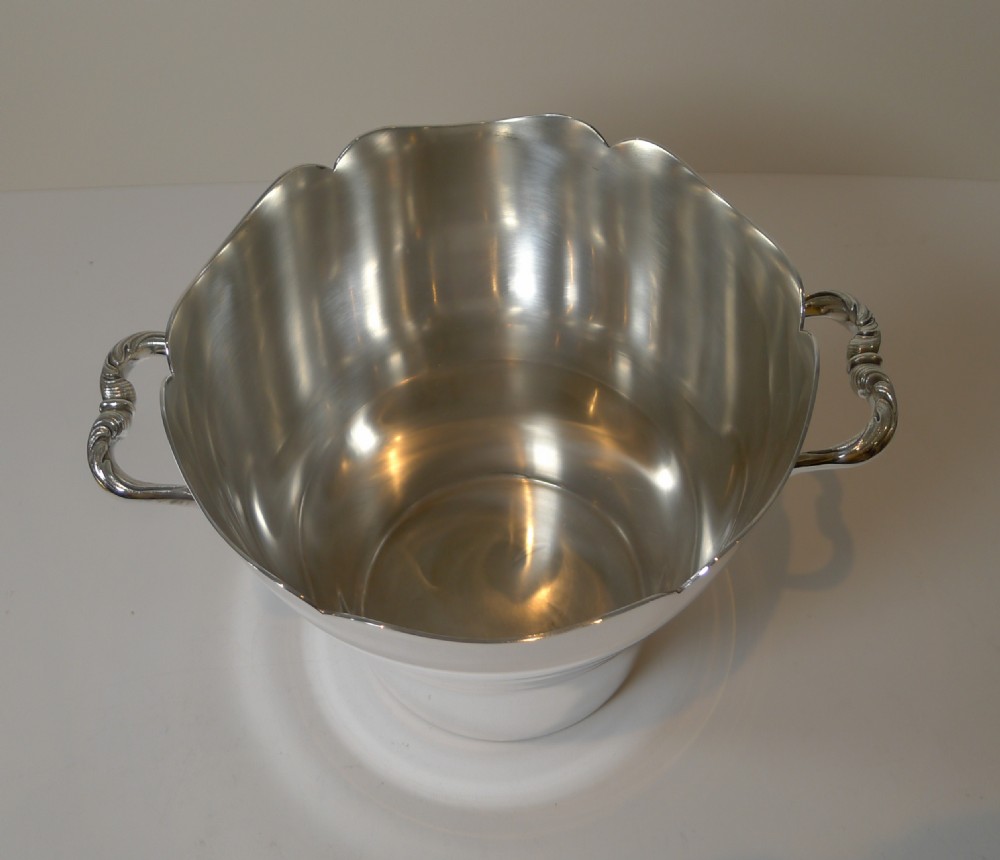 Cailar & Bayard, Paris - Elegant French Champagne Bucket / Wine Cooler c.1920 View II