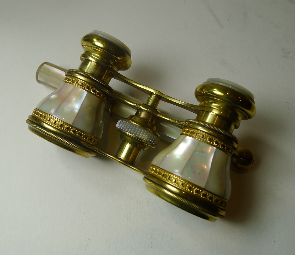 Pair French Mother of Pearl Opera Glasses - Lorgnette Handle c.1900 View V