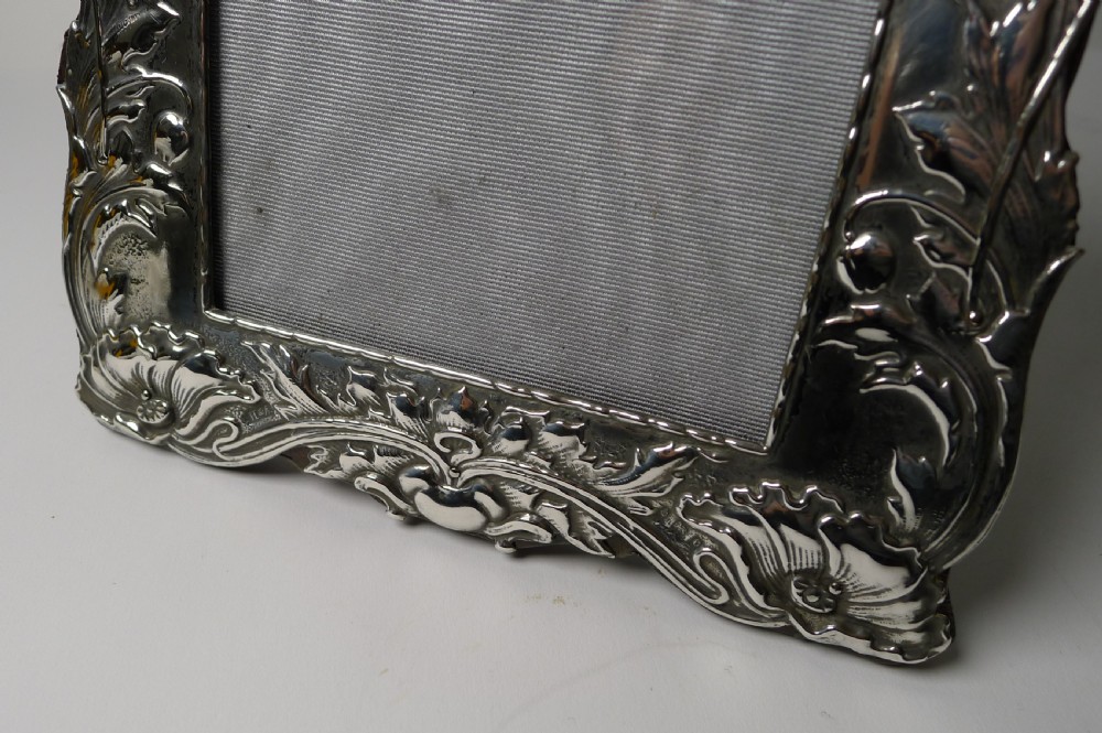 Magnificent Art Nouveau Silver Picture Frame - 1902 View VIII