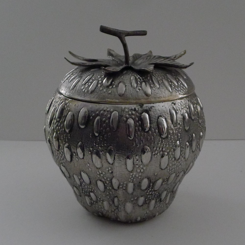 Italian Novelty Ice Bucket by Mauro Manetti c.1960 - Strawberry