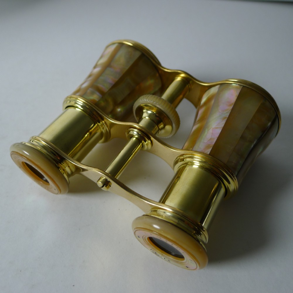 LeMaire, Paris - Cased Mother of Pearl Opera Glasses c.1910 View VII