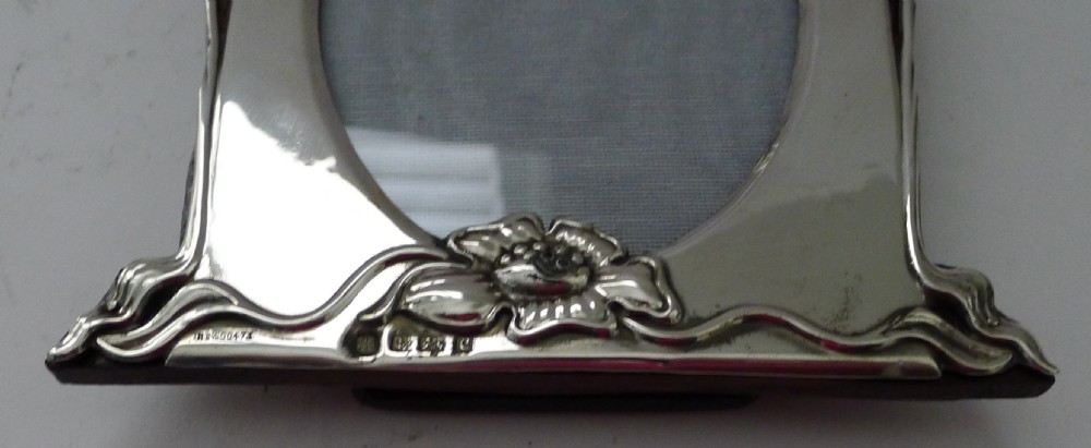 English Silver Art Nouveau Picture Frame - 1902 View VI