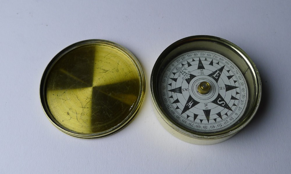 Antique English Brass Cased Floating Card Explorers Pocket Compass c.1890 View V