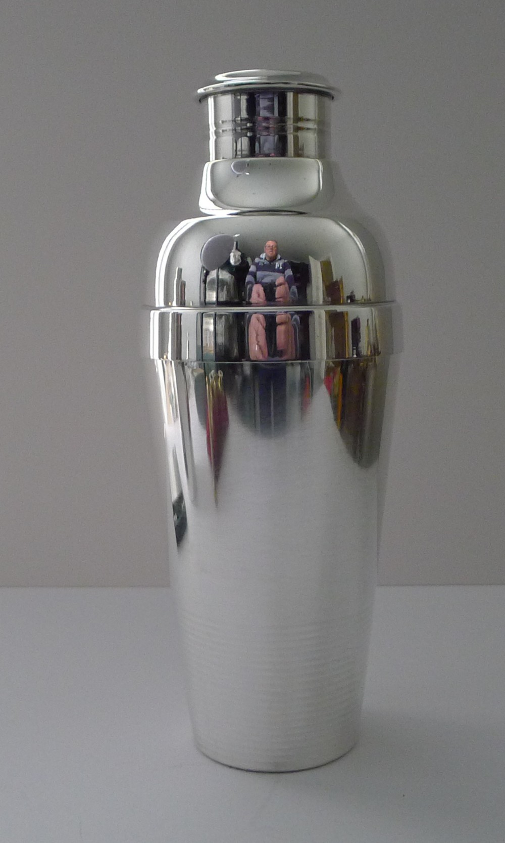 Christofle Gallia Ondulations Cocktail Shaker by Luc Lanel c.1935