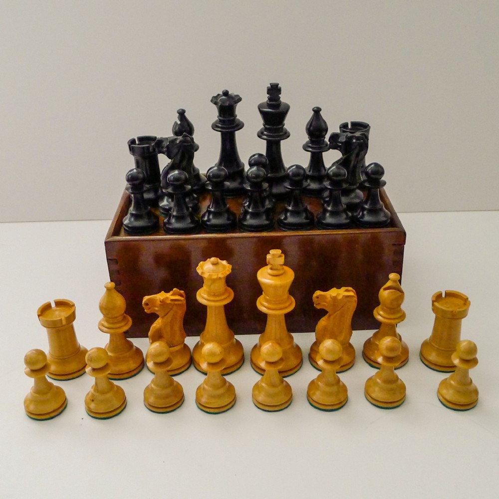 Antique English Chess Set c.1920