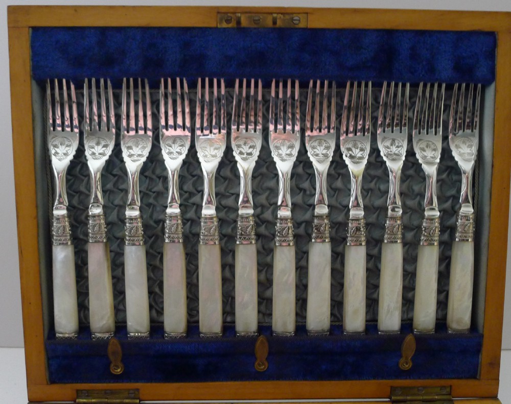 Cased Set Silverplate & Mother of Pearl Fruit / Desert Knives and Forks View V