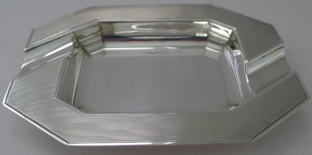 Fine Art Deco Silver Ashtray by William Suckling - 1950 View IV