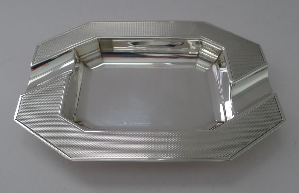 Fine Art Deco Silver Ashtray by William Suckling - 1950 View VI