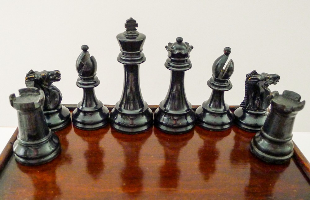 Antique English Weighted Boxwood Chess Set c.1920 View IV
