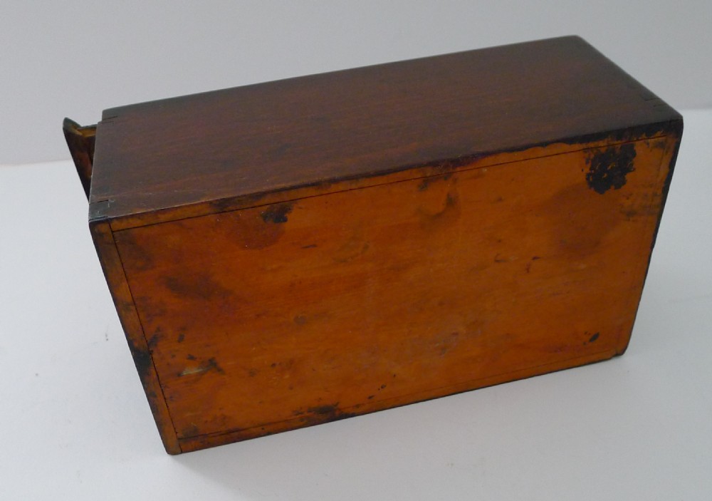 Antique English Weighted Boxwood Chess Set c.1920 View V