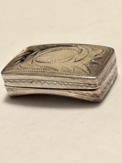 GEORGE III CURVED SILVER GILT VINAIGRETTE BIRMINGHAM 1808 WARDELL KEMPSON - ADDITIONAL PHOTO 4