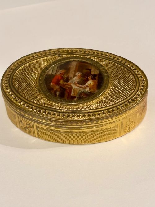 antique 19th century oval gilt metal snuff box with inset hand painted plaque - CATEGORY: ANTIQUE BOXES - DATED 19TH CENTURY