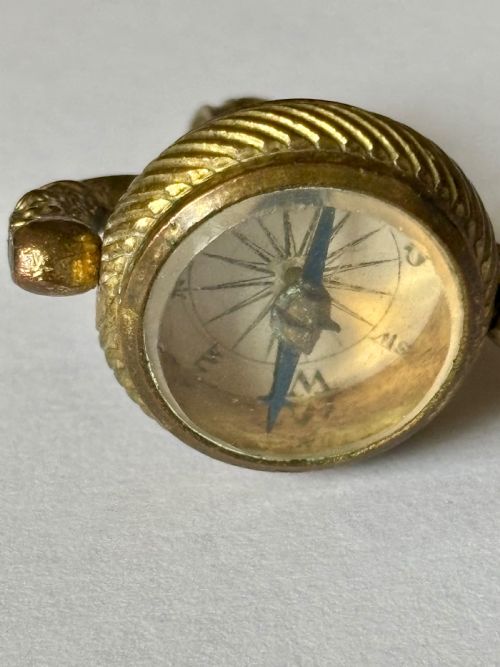 ANTIQUE VICTORIAN GILT METAL SWIVEL COMPASS FOB WATCH PENDANT - ADDITIONAL PHOTO 5