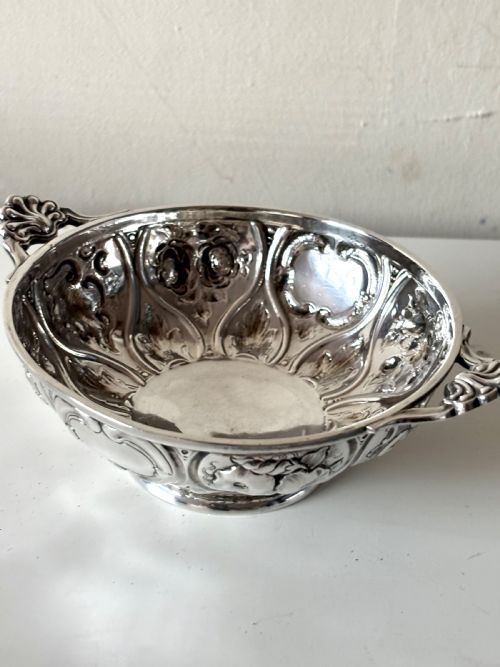 A VICTORIAN SILVER QUAICH MARTIN HALL CO SHEFFIELD 1856 - ADDITIONAL PHOTO 7