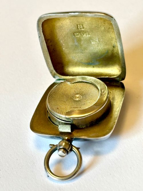EDWARDIAN SILVER SOVEREIGN CASE CHESTER 1907 BY JAMES DEAKIN SONS - ADDITIONAL PHOTO 1