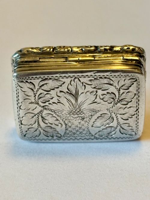 GEORGE IV SILVER GILT VINAIGRETTE BHAM 1823 THOMAS WILLIAM SIMPSON - ADDITIONAL PHOTO 1