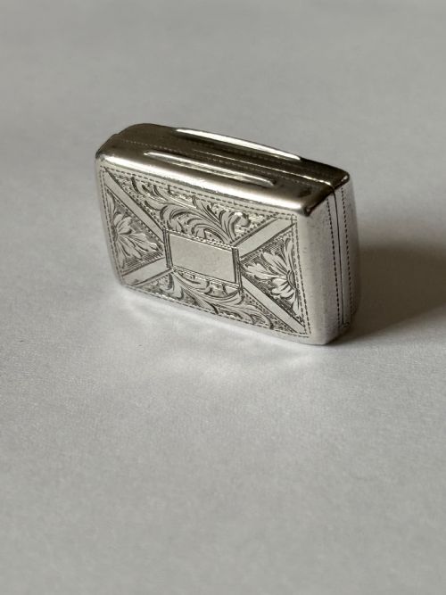 SILVER GILT EARLY VICTORIAN VINAIGRETTE BIRMINGHAM 1844 EDWARD SMITH - ADDITIONAL PHOTO 17