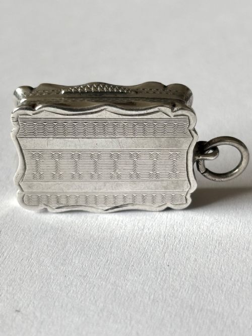 SILVER GILT VICTORIAN VINAIGRETTE BIRMINGHAM 1856 ALFRED TAYLOR WITH SPONGE - ADDITIONAL PHOTO 12