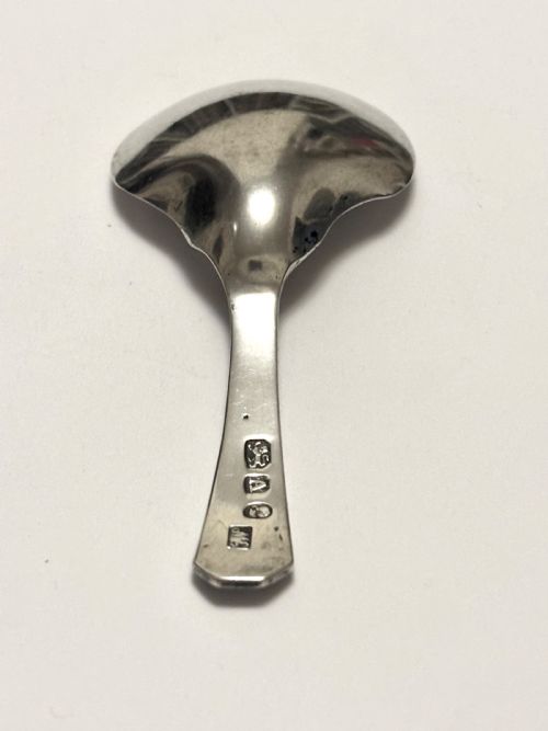 GEORGE III SILVER CADDY SPOON THOMAS WALLIS II LONDON 1796 - ADDITIONAL PHOTO 3