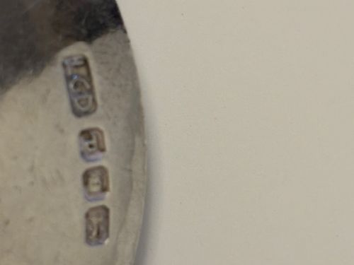 LESLIE GORDON DURBIN SILVER SPOON LONDON 1950 WITH REEDED HANDLE SCROLL FINIAL - ADDITIONAL PHOTO 5