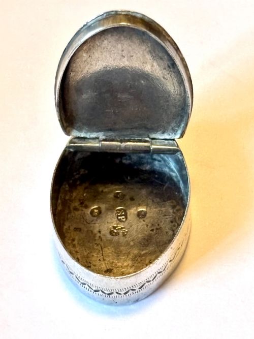 GEORGE III STERLING SILVER PATCH BOX BIRMINGHAM 1791 SAMUEL PEMBERTON - ADDITIONAL PHOTO 3