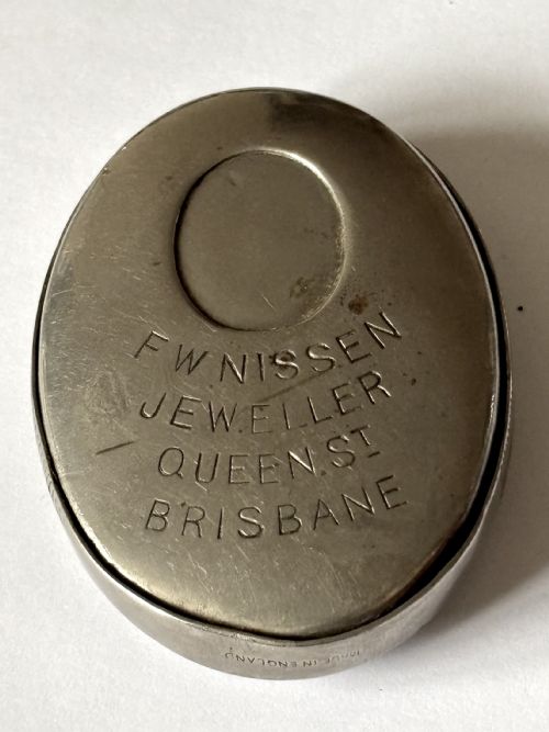 ANTIQUE VINTAGE NOVELTY METAL VESTA CASE FW NISSEN BRISBANE AUSTRALIA JW BENSON - ADDITIONAL PHOTO 8