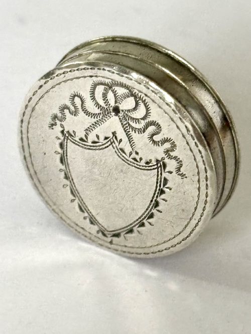 ANTIQUE GEORGE III STERLING SILVER PATCH BOX BIRMINGHAM 1796 SAMUEL PEMBERTON - ADDITIONAL PHOTO 1