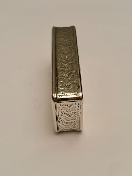 ANTIQUE 19TH CENTURY FRENCH 950 SILVER GILT SNUFF TRINKET BOX - ADDITIONAL PHOTO 3