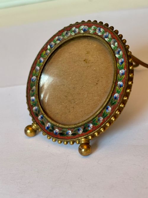 19TH CENTURY VICTORIAN ITALIAN MICRO MOSAIC PHOTO PICTURE FRAME WITH BALL FEET - ADDITIONAL PHOTO 1