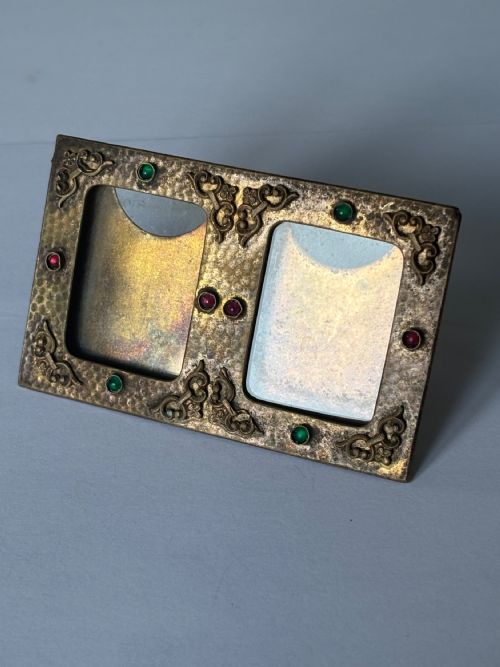 ANTIQUE ARTS CRAFTS HAMMERED GILT METAL BRASS DOUBLE PHOTO PICTURE FRAME - ADDITIONAL PHOTO 6