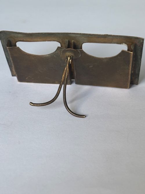 ANTIQUE ARTS CRAFTS HAMMERED GILT METAL BRASS DOUBLE PHOTO PICTURE FRAME - ADDITIONAL PHOTO 7