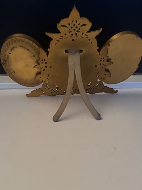 VICTORIAN GILT METAL BRASS TRIPLE PHOTO PICTURE FRAME JOHN JOSEPH MECHI C1850 - ADDITIONAL PHOTO 5