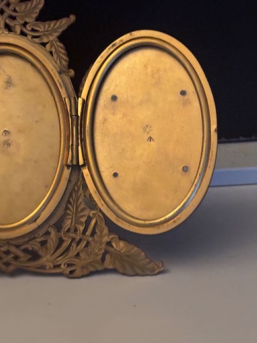 VICTORIAN GILT METAL BRASS TRIPLE PHOTO PICTURE FRAME JOHN JOSEPH MECHI C1850 - ADDITIONAL PHOTO 7