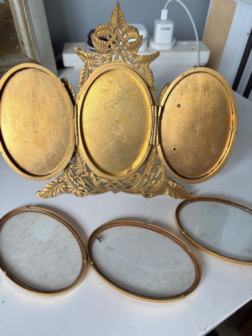 VICTORIAN GILT METAL BRASS TRIPLE PHOTO PICTURE FRAME JOHN JOSEPH MECHI C1850 - ADDITIONAL PHOTO 13