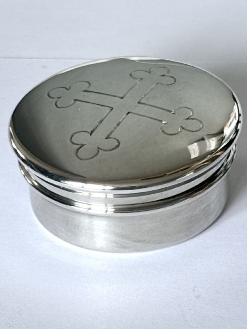ANTIQUE ECCLESIASTICAL SILVER GILT PYX BOX CROSS AR MOWBRAY CO LONDON 1934 - ADDITIONAL PHOTO 2