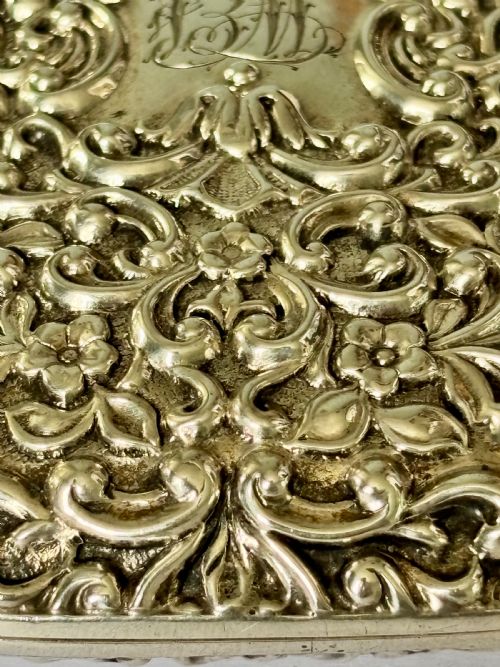 VICTORIAN REPOUSSE SILVER GILT CIGARETTE CHEROOT CASE HENRY MATTHEWS 1898 - ADDITIONAL PHOTO 6