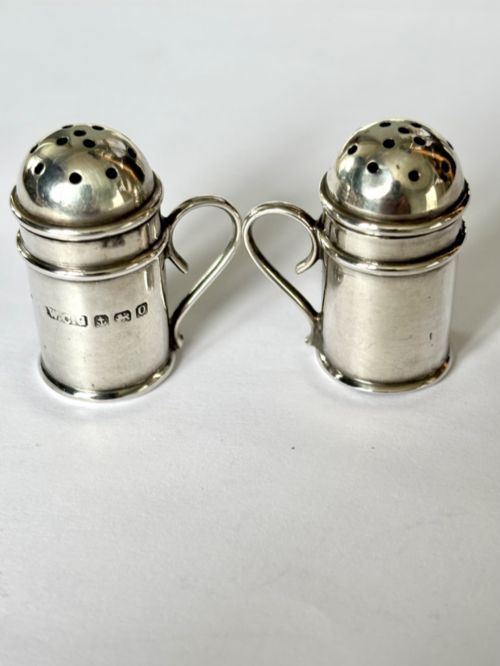 PAIR OF NOVELTY SILVER PEPPERETTES FLOUR SHAKERS 1913 WILFRED CHIDLAW GRIFFITHS - ADDITIONAL PHOTO 5
