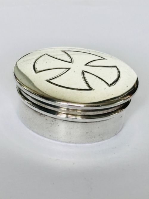 STERLING SILVER GILT ECCLESIASTICAL PYX BOX CROSS AR MOWBRAY CO LONDON 1960 - ADDITIONAL PHOTO 2
