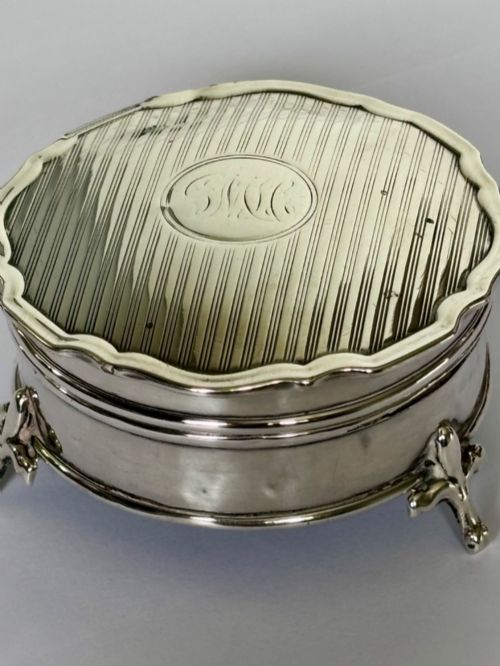 ANTIQUE GEORGE V SILVER DRESSING TABLE JEWELLERY RING TRINKET BOX BIRMINGHAM 1923 - ADDITIONAL PHOTO 1