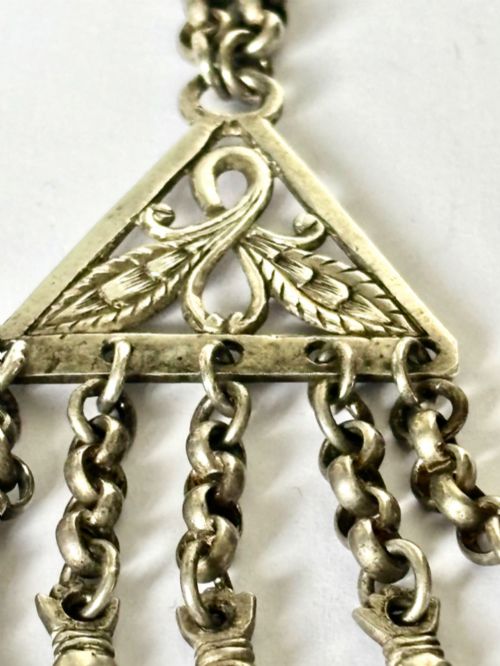 ANTIQUE SILVER WHITE METAL CHATELAINE WITH VINAIGRETTE AND 5 HANGING TOOLS - ADDITIONAL PHOTO 9