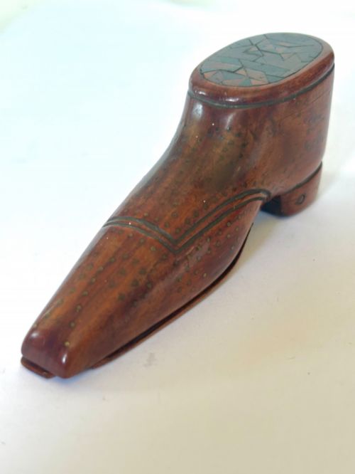 19TH CENTURY PARQUETRY PIQUE WORK TREEN SHOE BOOT DESIGN SNUFF BOX - ADDITIONAL PHOTO 4