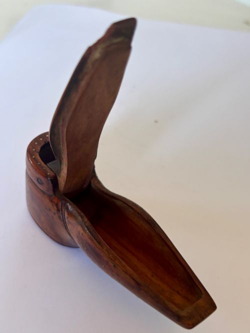 19TH CENTURY PARQUETRY PIQUE WORK TREEN SHOE BOOT DESIGN SNUFF BOX - ADDITIONAL PHOTO 12